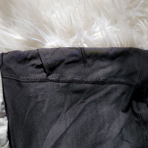 Lululemon Pace Rival Skirt Shorts Chirakasu Alpine White and Chirasu Black 8 - Picture 11 of 12